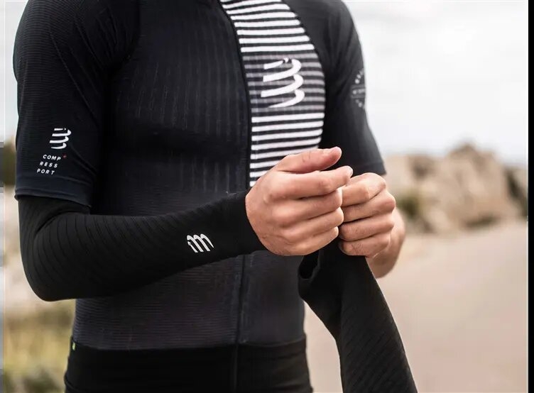 COMPRESSPORT RĘKAWKI  ARMFORCE ULTRALIGHT BLACK