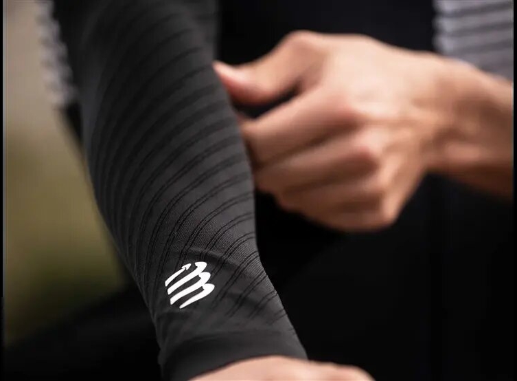 COMPRESSPORT RĘKAWKI  ARMFORCE ULTRALIGHT BLACK